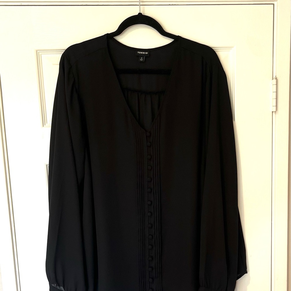 Torrid Black Relaxed Long Sleeve Blouse